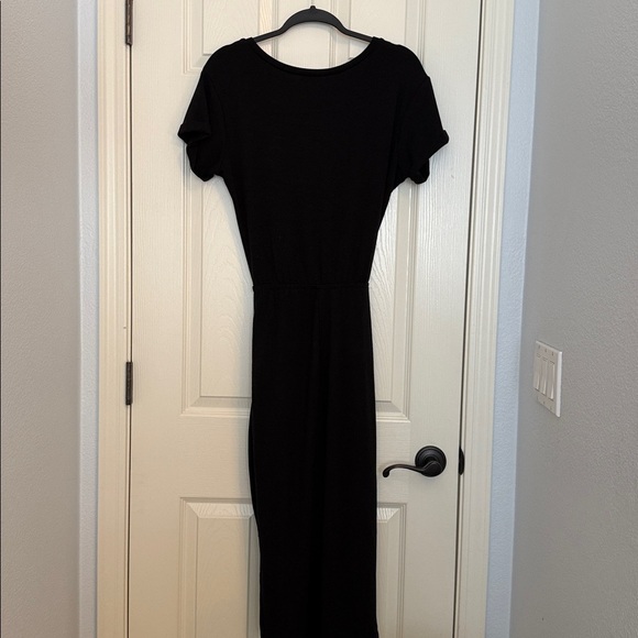 NWT’s🏷️ LBLC the Label Kelly Tulip-Hem Wrap Dress in Black - Picture 4 of 4